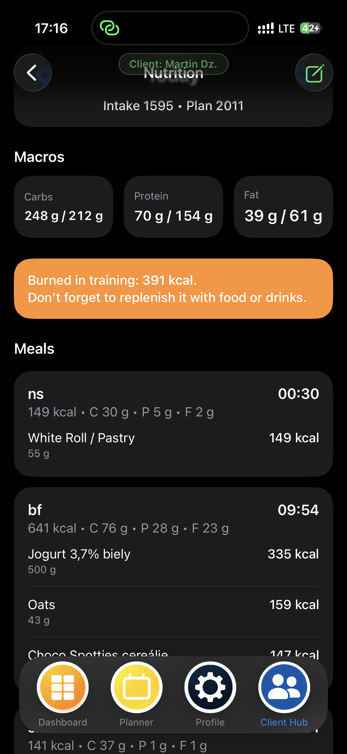 MEtrcs Client Hub showing detailed athlete training data available to the coach